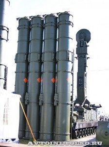 пусковая установка 9А83МЭ с ракетами 9М83МЭ комплекса С-300ВМ Антей-250 на Авиасалоне МАКС-2013 -1