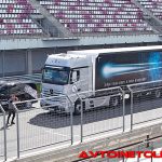Демонстрация системы безопасности Mercedes-Benz Power Brake Assist